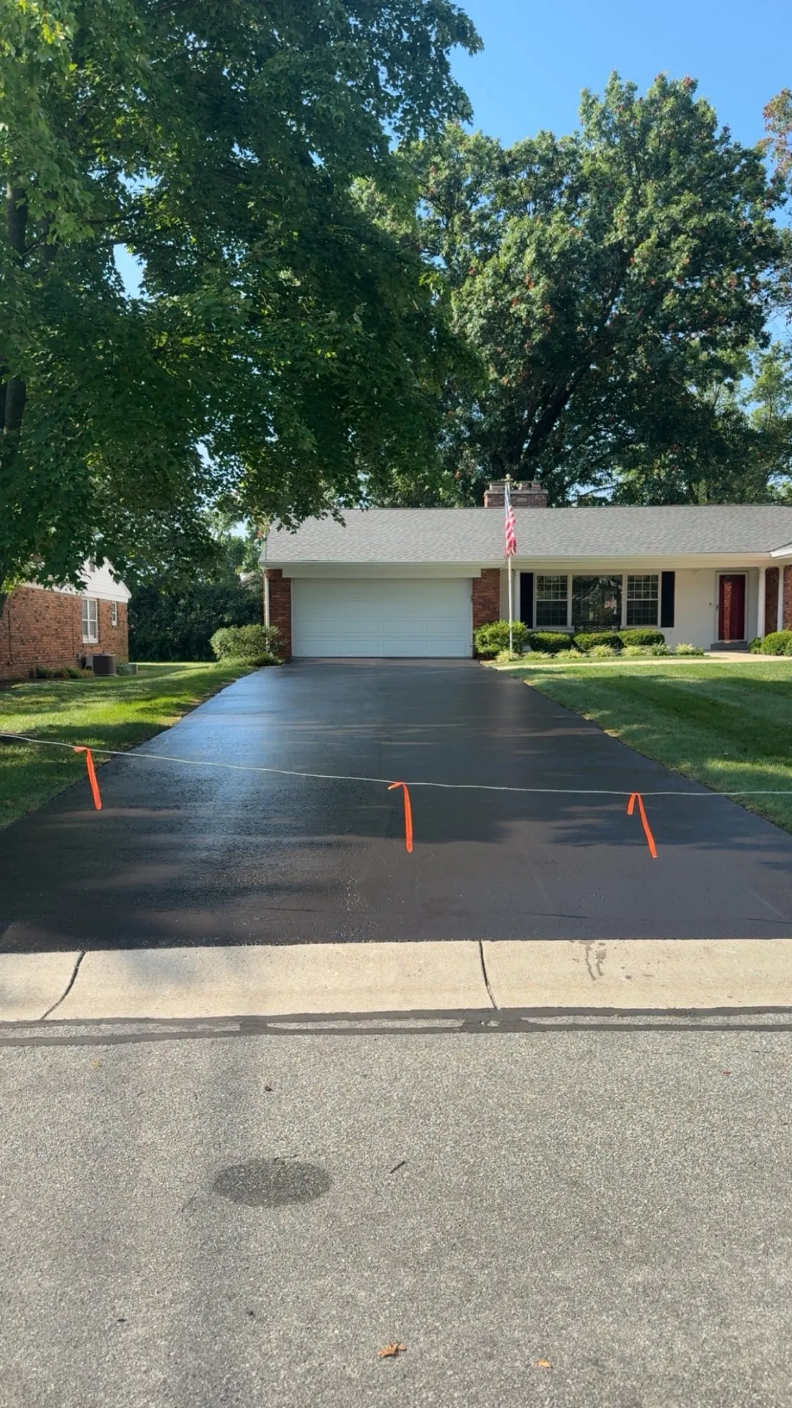 Residential driveway sealcoating project in Cincinnati, OH