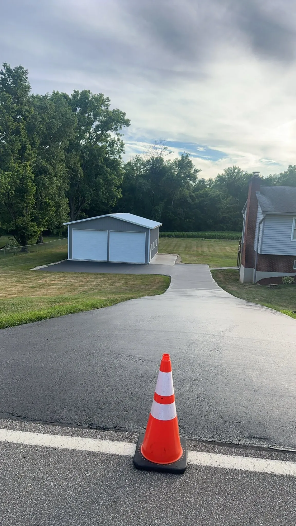 Residential driveway sealcoating project in Cincinnati, OH